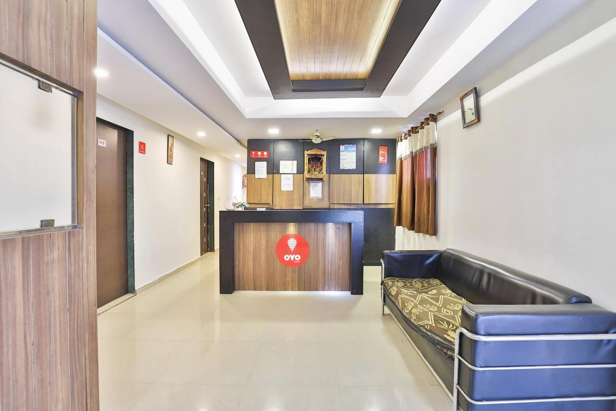 OYO 6752 Hotel Apollo Ahmedabad Exterior foto